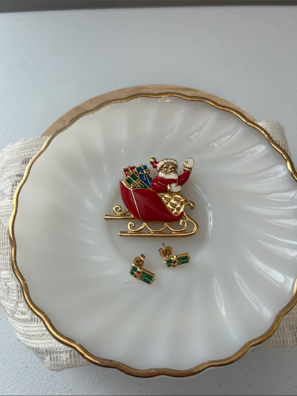 Vintage Avon Gold Tone Enamel Santa Sleigh Brooch and Post Earrings Set
